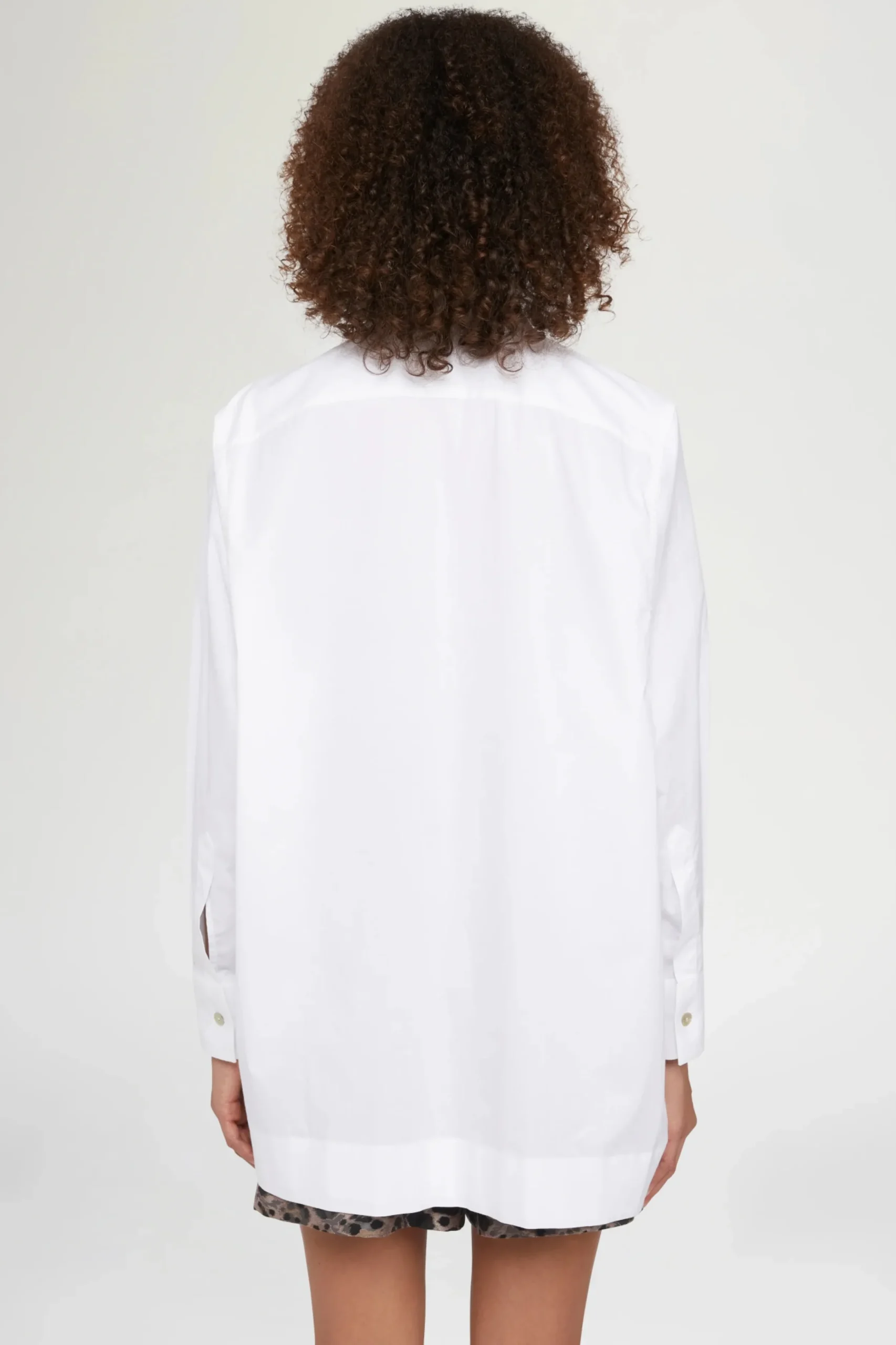 Camicia Bianca Ricami Neri