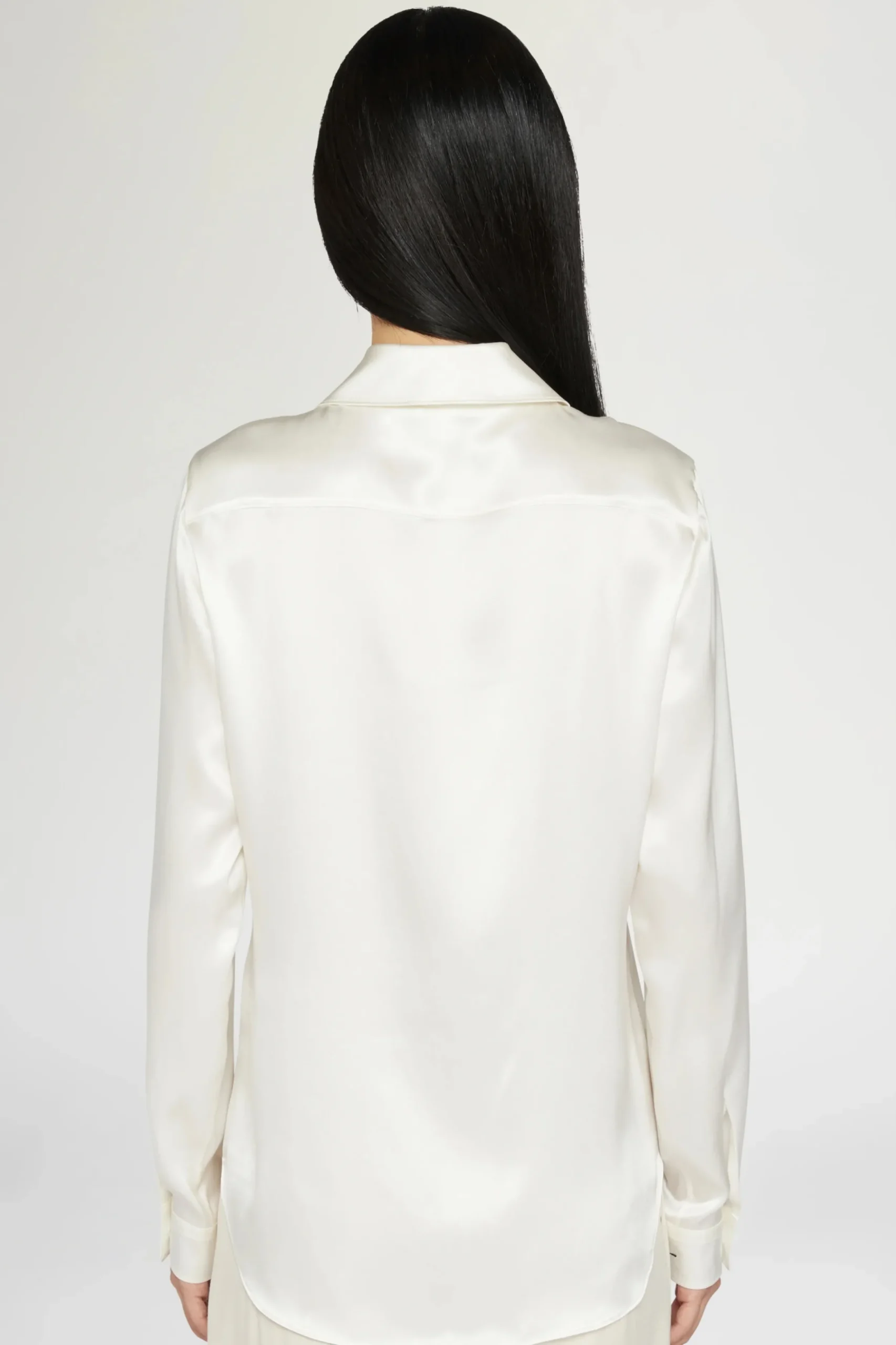 Genziana Ivory